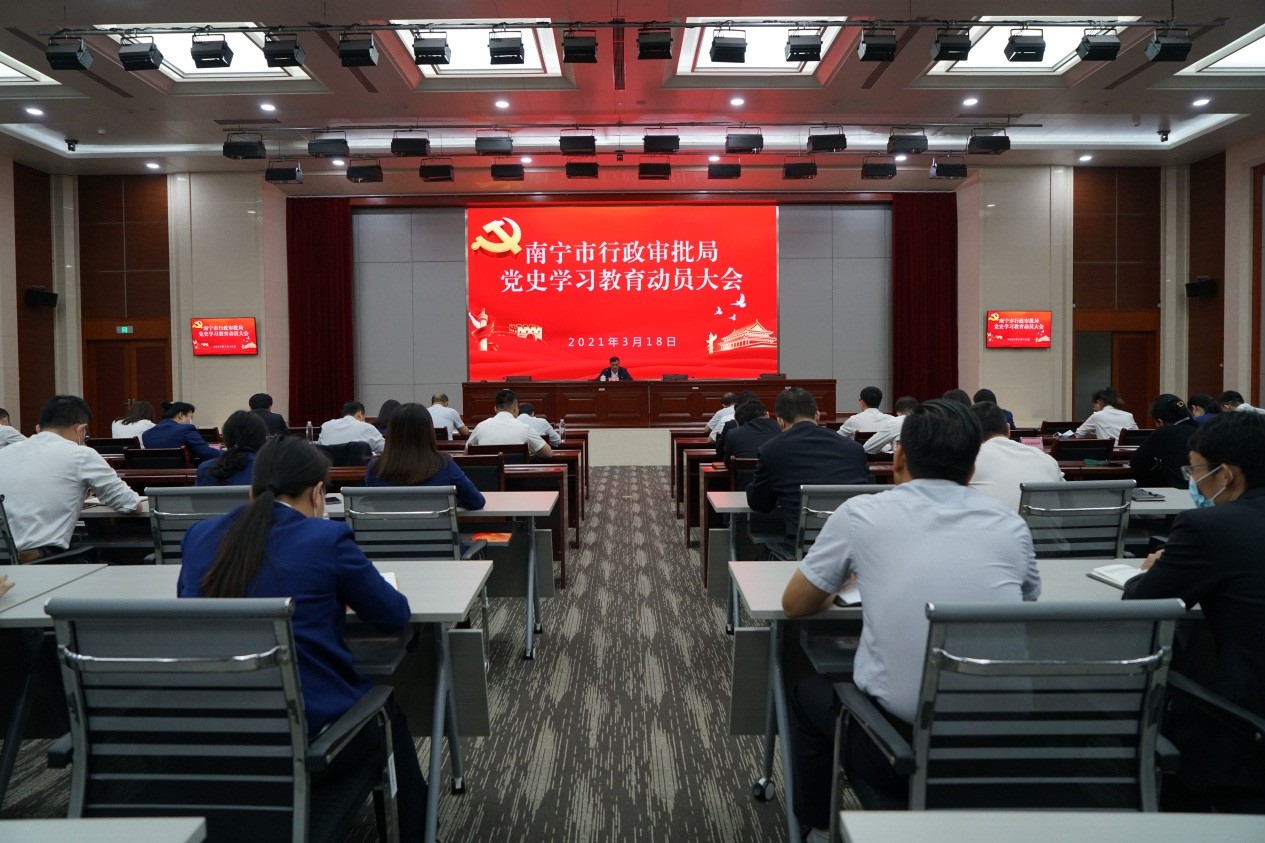 南寧市市行政審批辦公室領(lǐng)導(dǎo)團(tuán)隊(duì)最新動(dòng)態(tài)及工作概述，新任領(lǐng)導(dǎo)亮相