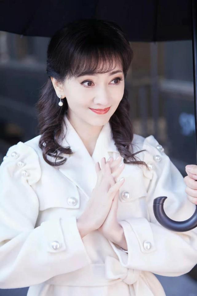 趙雅芝最新動態(tài)，優(yōu)雅風(fēng)采依舊不減當(dāng)年