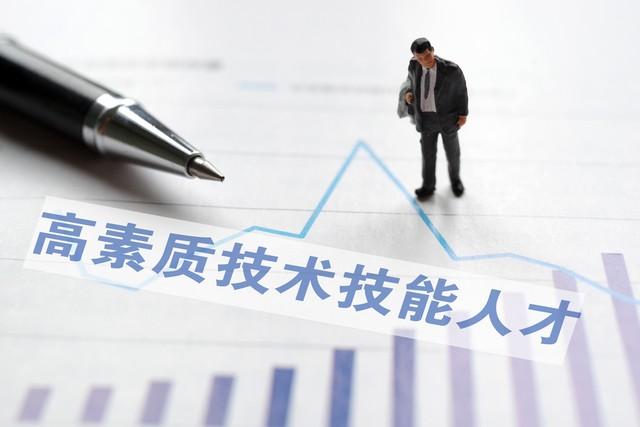 最新掛靠證書行情深度解析與趨勢分析