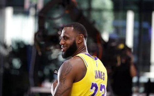 最新NBA新聞動(dòng)態(tài)，賽場風(fēng)云再起，巨星閃耀時(shí)刻