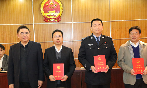 長陽土家族自治縣公安局最新領(lǐng)導(dǎo)團隊概況